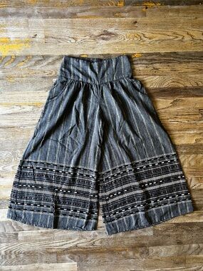 Lakhays S/M Gray Striped Elastic Waist Skirt
